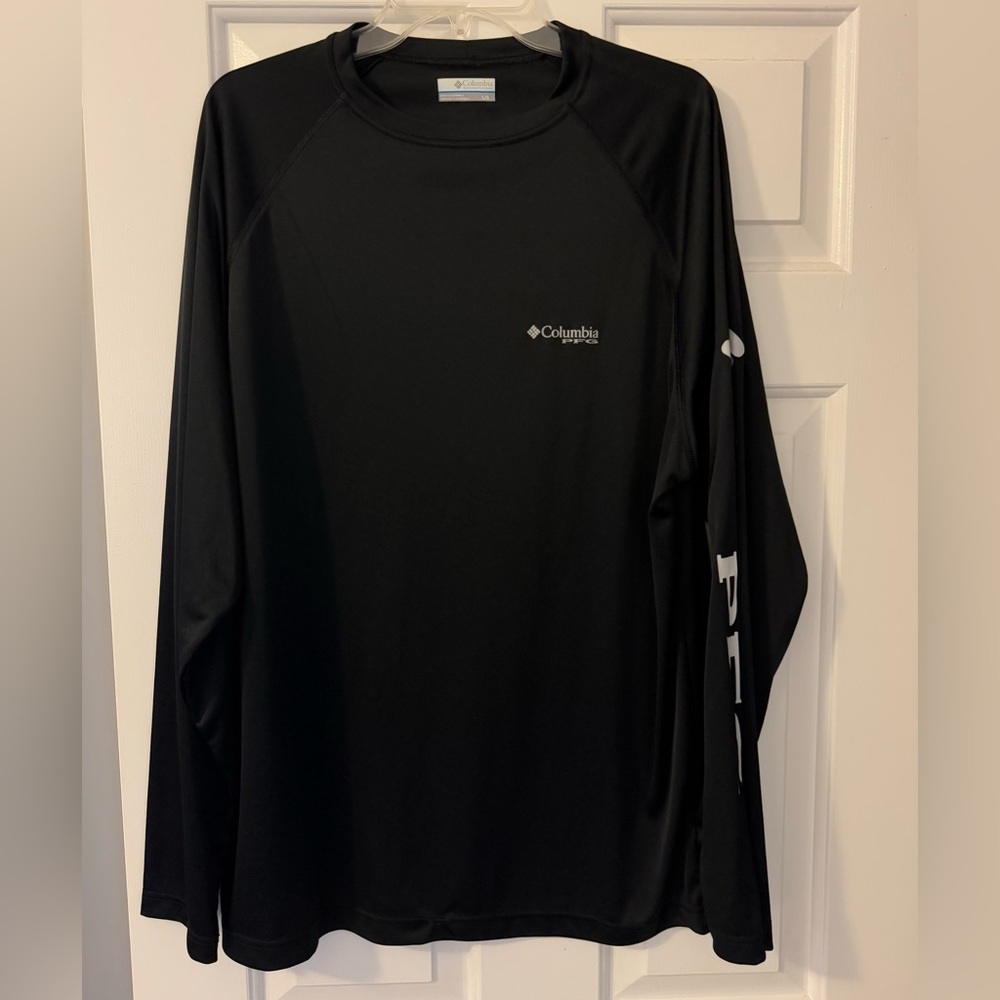 Columbia PFG long sleeve rash guard. Large.
